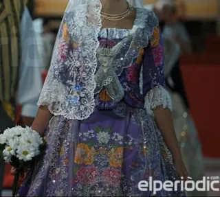 Traje de Fallera en tonos Morados