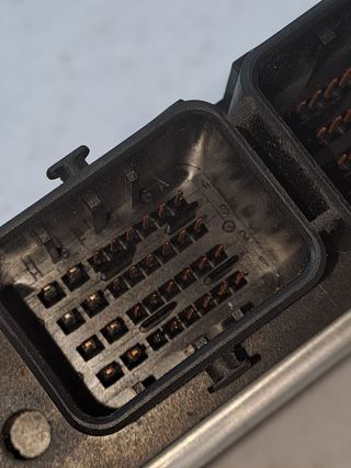 CENTRALITA MOTOR UCE RENAULT SCENIC II (12)