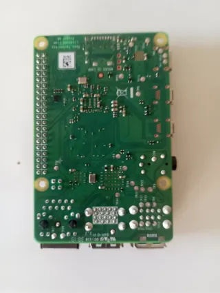 Raspberry Pi 4 4GB RAM - Sin conector SD