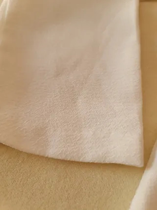Blusa blanca con volantes