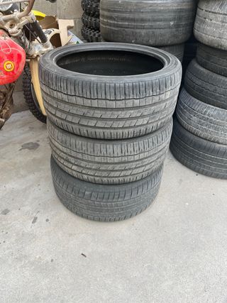 Neumáticos 285/35 R22 106Y  
4 neumáticos 100€ los