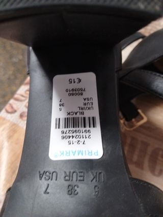 Zapatos de tacón negros para mujer