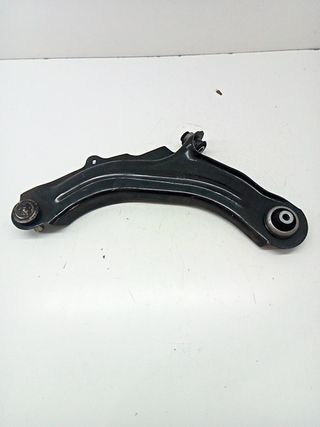BRAZO SUSPENSION INFERIOR DELANTERO DERECHO RENAULT CAPTUR (4)