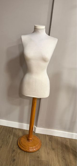 Busto Femenino Beige/Marrón