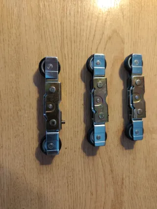 Ruedas para puerta corredera aluminio