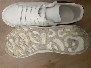 Tênis Alexander McQueen Branco e Preto