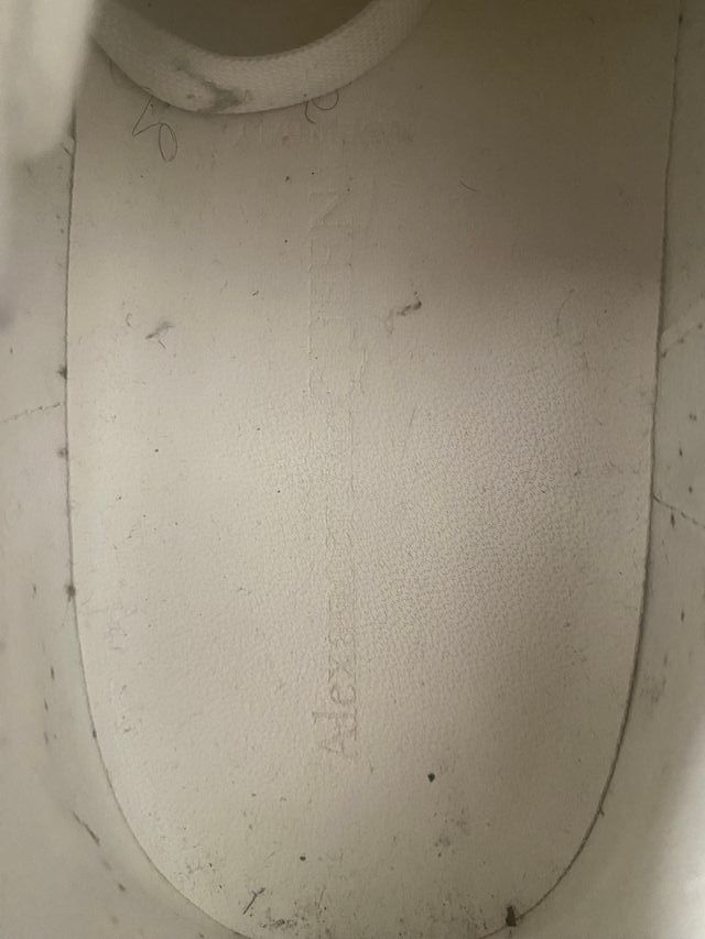 Tênis Alexander McQueen Branco e Preto