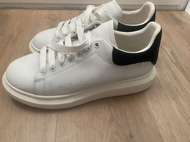 Tênis Alexander McQueen Branco e Preto