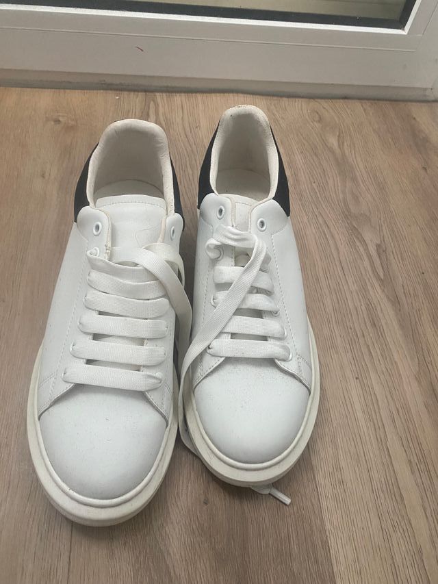 Tênis Alexander McQueen Branco e Preto