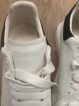 Tênis Alexander McQueen Branco e Preto