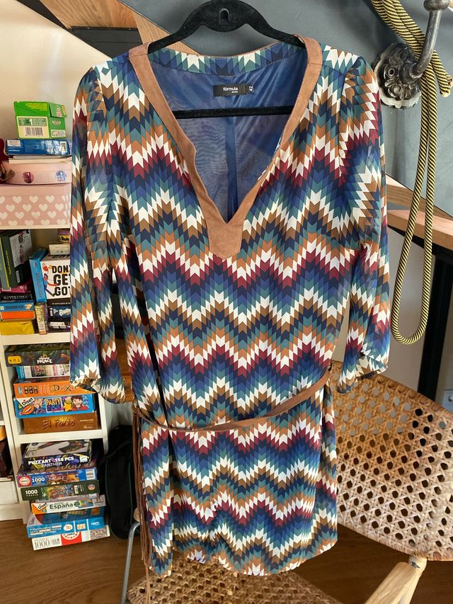 Vestido corto estampado con ante