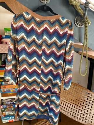 Vestido corto estampado con ante