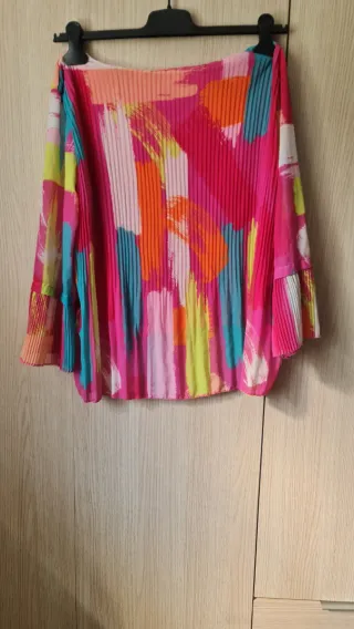 Blusa plisada estampado multicolor