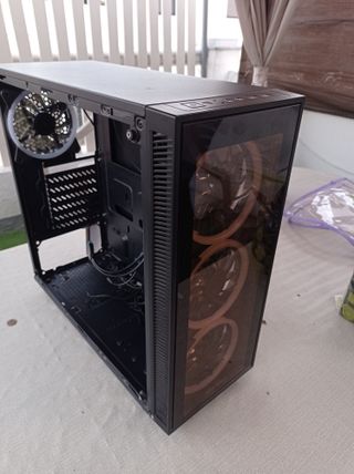 Caja PC Gaming Sharkoon TG4RGB Negra