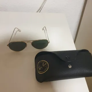 Gafas de sol Ray-Ban Aviator doradas y verdes