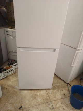 Nevera Indesit Combi 60x200