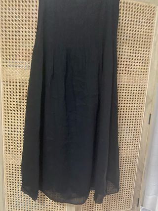 Falda negra talla XS