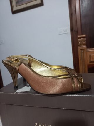 Zapatos Pierre Cardin Beige y Dorado Mujer