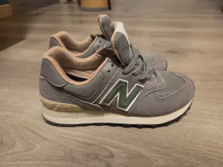 Zapatillas New Balance grises y verdes
