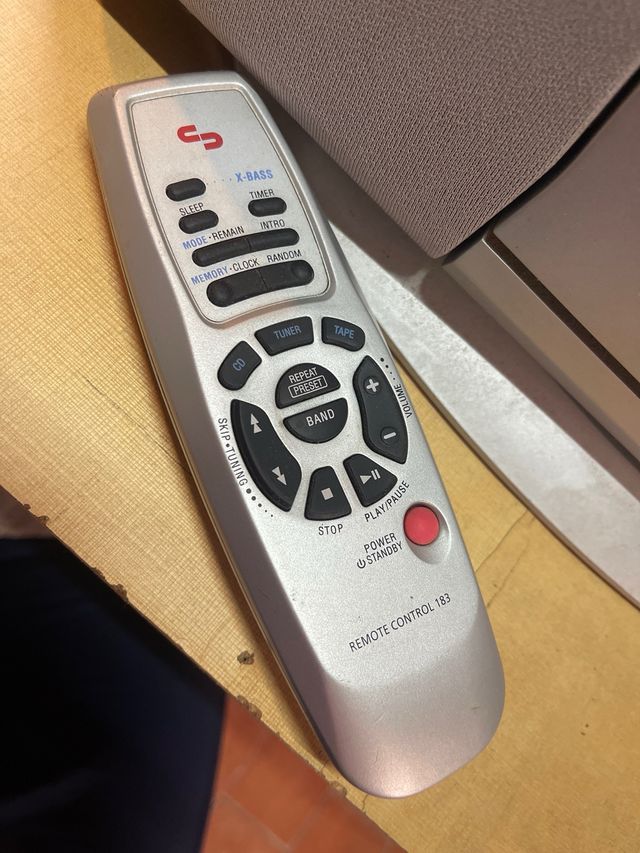 Equipo de Sonido Vertical 250 Schneider