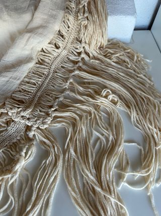 Chaleco de flecos beige