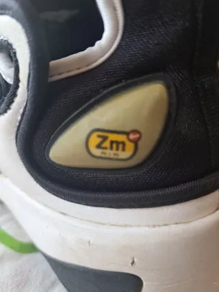 Deportivas Nike Zoom Negras y Blancas