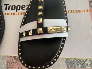 Sandalias Romanas Les Tropéziennes Negras y Dorada