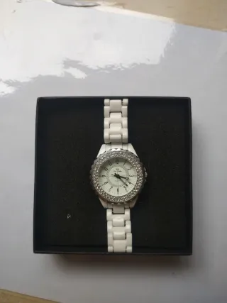 Reloj blanco