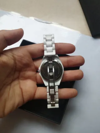 Reloj blanco