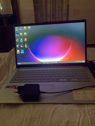 Portátil ASUS VivoBook 15 AMD