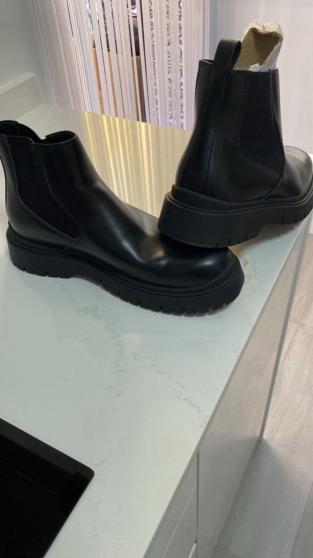 Botas Chelsea negras suela gruesa