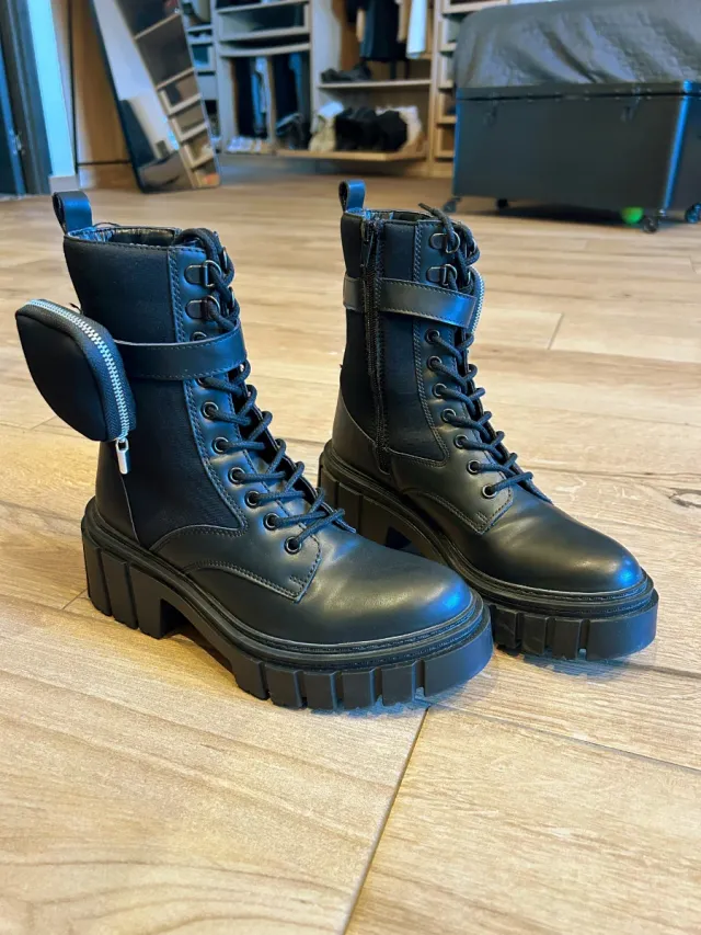 Botas Catwalk Talla 38 con Bolsillos laterales