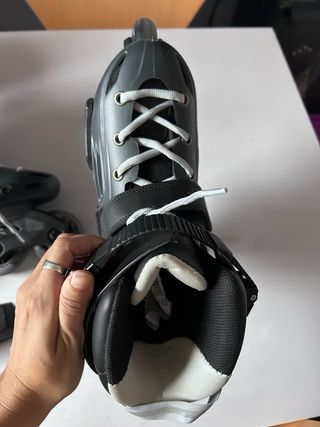 Patines en línea negros talla 39-40
