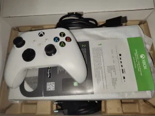 Xbox Series S 512 Gb con scatola e controller