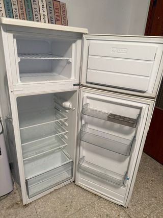 Nevera blanca en perfecto estado
