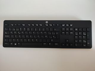 Teclado y ratón inalámbrico HP