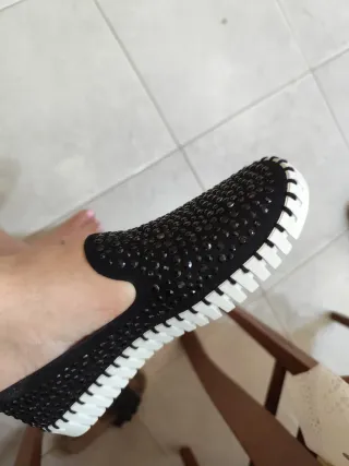 Scarpe basse donna nere con strass