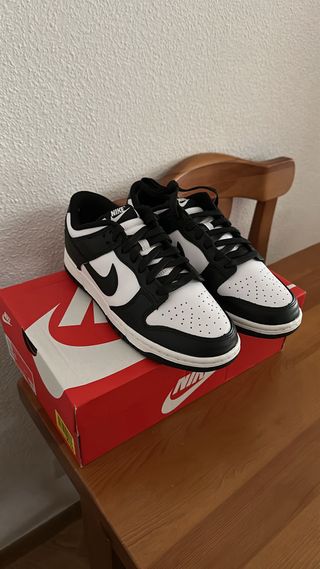Nike Dunk Low Panda Talla 41
Nuevas Originales