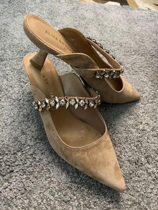 Zapatos Alma en Pena Beige con pedrería 