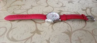 Reloj Lotus Mujer Correa Roja y Detalles Rosas
