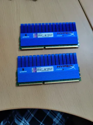 2x 8GB DDR3 Kingston HyperX RAM