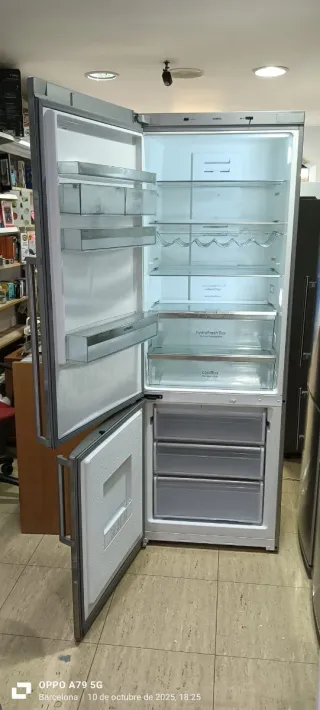 Nevera Combi Siemens
NO FROST ENERGÍA A+