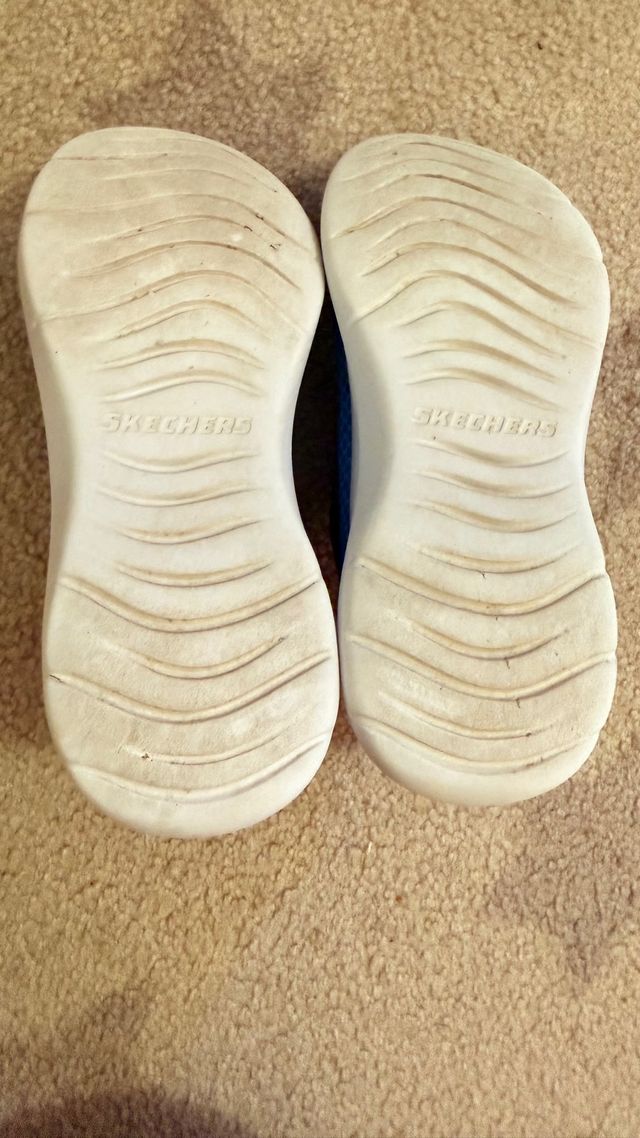 Zapatillas Skechers niño talla 33