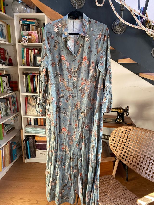 Vestido largo azul Dandara estampado floral
