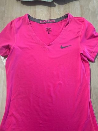 Camiseta Nike Pro Rosa Talla S