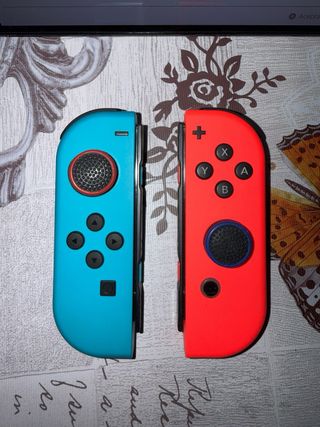 Nintendo Switch OLED + Mario Kart 8 Deluxe