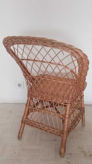 Silla de mimbre estilo peacock