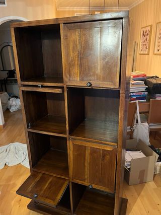 Librería de madera modular