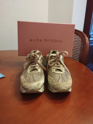 Zapatillas Alma en Pena Doradas