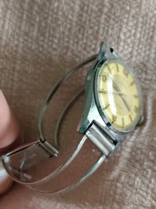 2 Relojes de Pulsera Rival vintage acero / dorado